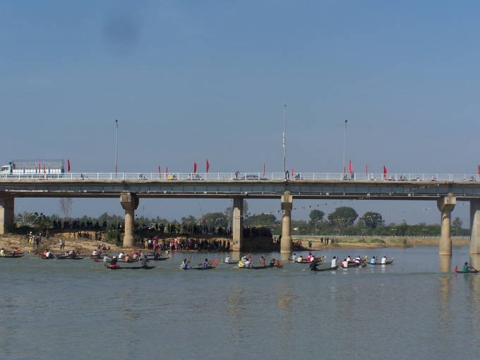 Lễ hội đua thuyền